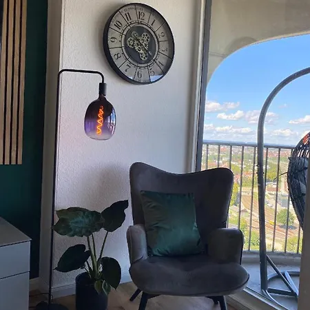 Design-apartment I Hotelturm I Etage 26 I Boxspring I Ausblick *